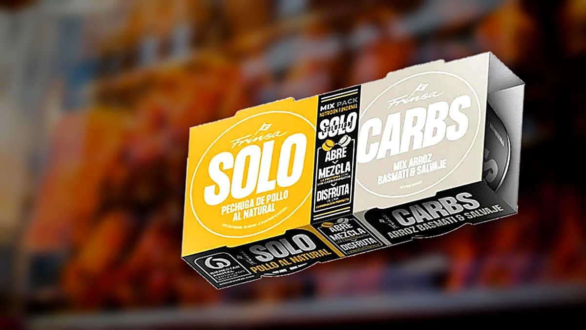 Pack de pechuga de pollo con arroz basmati de Solo Solutions en mostrador de Carrefour