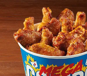 Cubo de alitas — Domino's Pizza