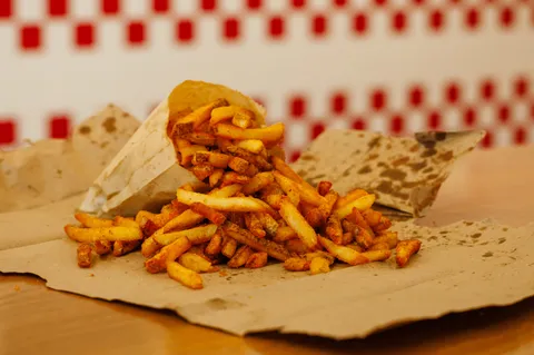 Estilo cajún — Five Guys