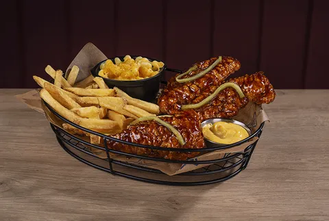 BBQ Beer Tender — Foster's Hollywood