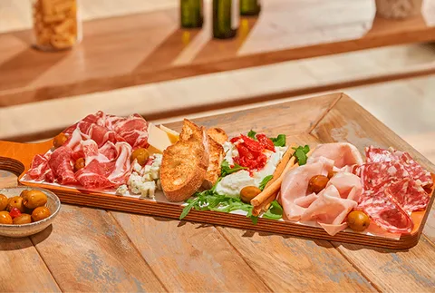 TAGLIERE DI GINOS — Ginos