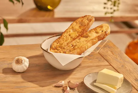 PANE ALL'AGLIO — Ginos