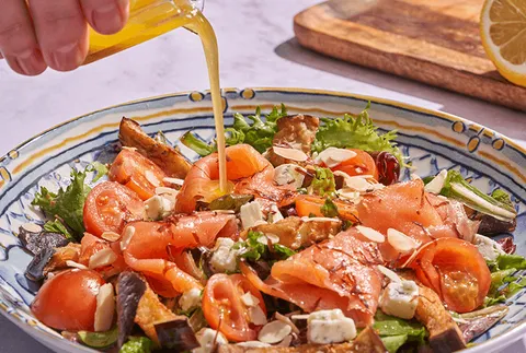 SALMONE E MELANZANE — Ginos