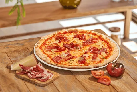 PIZZA IBÉRICA — Ginos