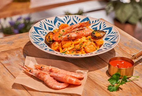 FETTUCCINE FRUTTI DI MARE E GAMBERO — Ginos