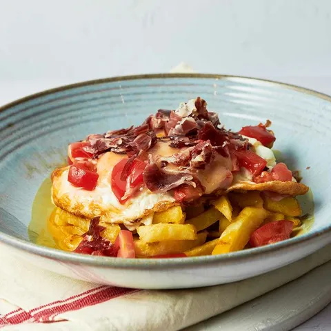 Huevos rotos con jamón ibérico 100% bellota — La Mafia se sienta a la mesa