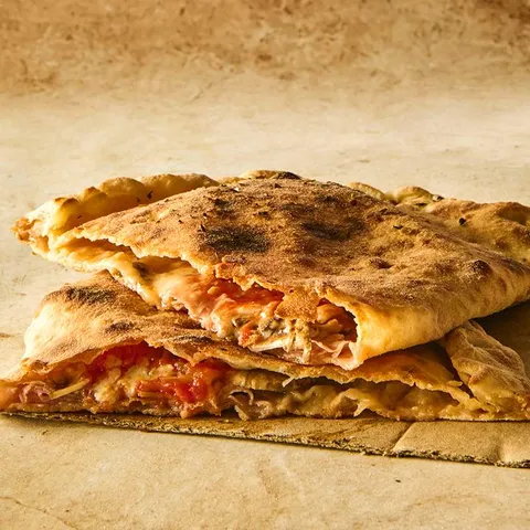 Calzone Reale — La Mafia se sienta a la mesa