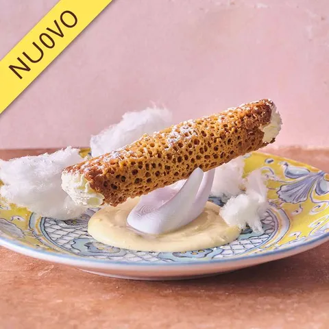 Nostro cannoli — La Mafia se sienta a la mesa