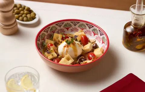 Burrata e panzanella — La Tagliatella