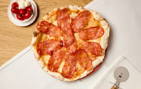 Pizza Pepperoni piccante — La Tagliatella