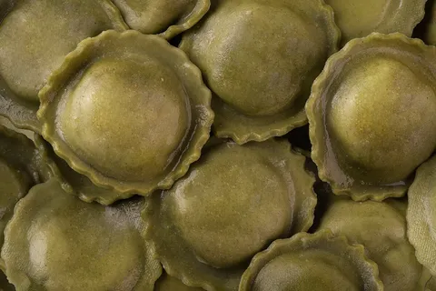 Tortellone caprese (De mozzarella, tomate y albahaca) — La Tagliatella