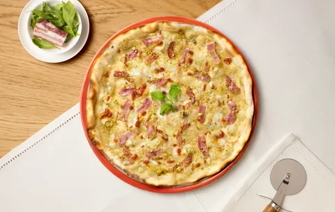 Pizza Pancetta e Gorgonzola — La Tagliatella
