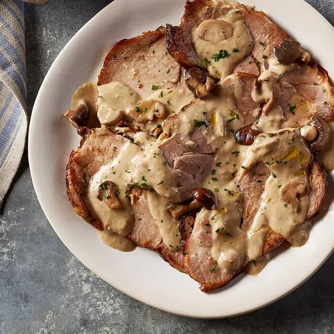 Cerdo asado con crema — Muerde la Pasta