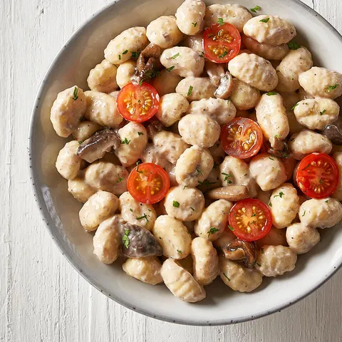 Gnocchi con salsa al tartufo — Muerde la Pasta