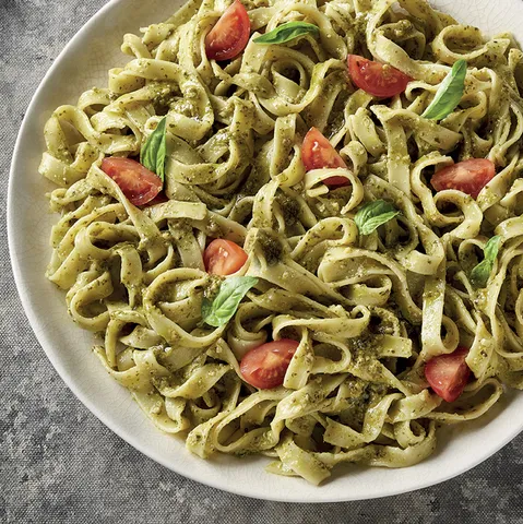 Tagliatelle al pesto verde — Muerde la Pasta