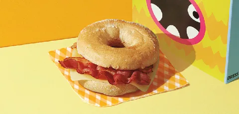 Bagel British Bacon — Pans & Company