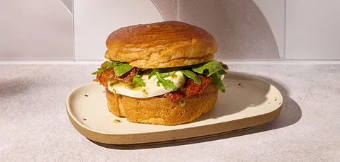 Bun Caprese — Pans & Company