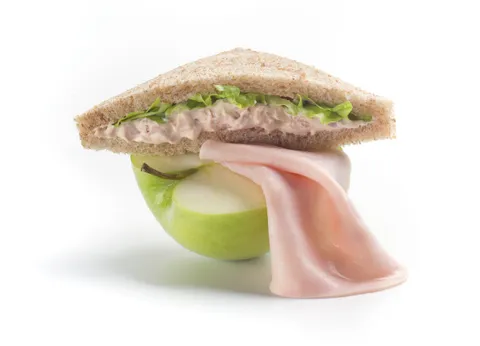 Sándwich Frío Pavo con Manzana — Rodilla