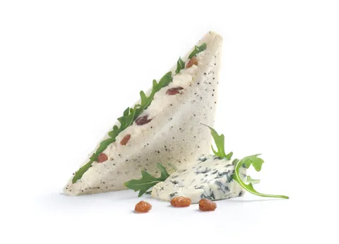 Sándwich Frío Queso Azul y Rúcula — Rodilla