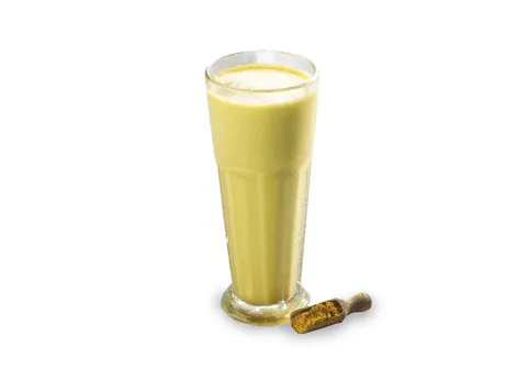 Iced Té Cúrcuma Latte — Rodilla