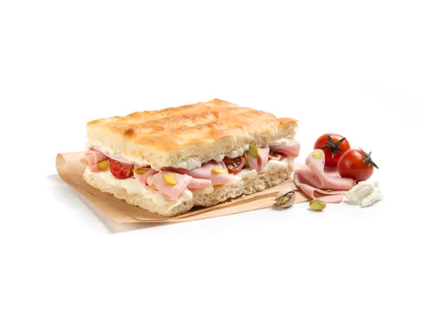 Focaccia Mortadela, Stracciatela y Pistacho — Rodilla