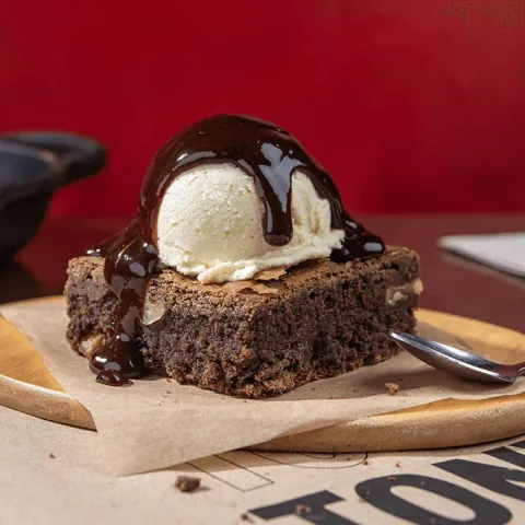 BROWNIE — Tony Roma's