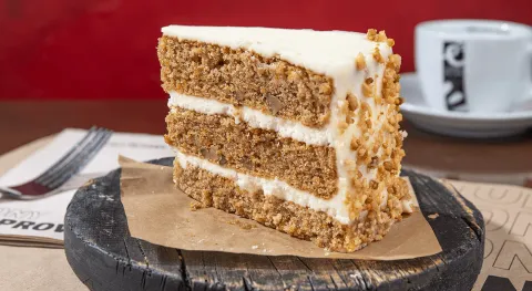 CARROT CAKE — Tony Roma's