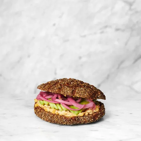 Hummus & Avocado Sandwich — Lagkagehuset