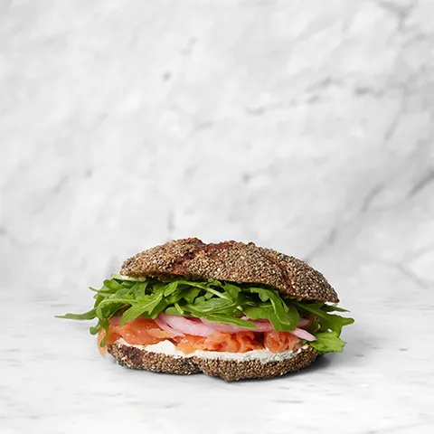Røget Laks & Cream Cheese Sandwich — Lagkagehuset