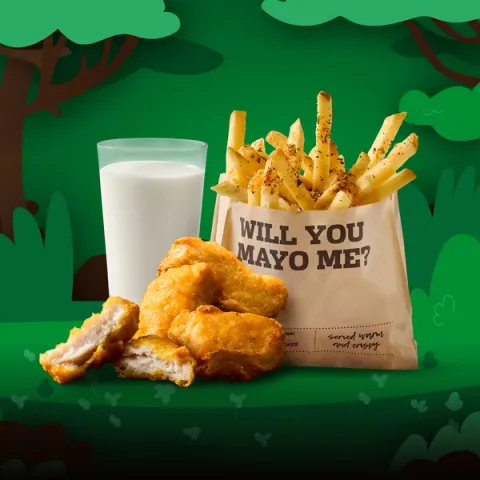 Børnemenu med Chicken Nuggets — Sunset Boulevard