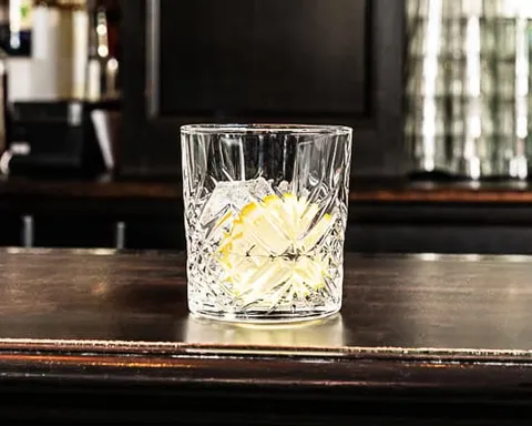 martini bianco (4cl) — Au Bureau