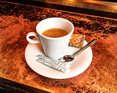 Café, déca — Au Bureau