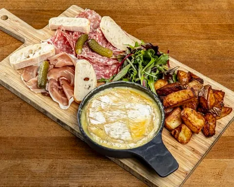 Camembert rôti — Au Bureau