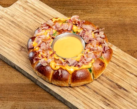 Cheesy brioche — Au Bureau