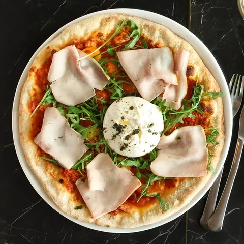 Pomodoro e burrata — Del Arte