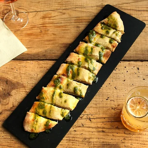 Calzone mozzarissimo - Persillade citronnée — Del Arte