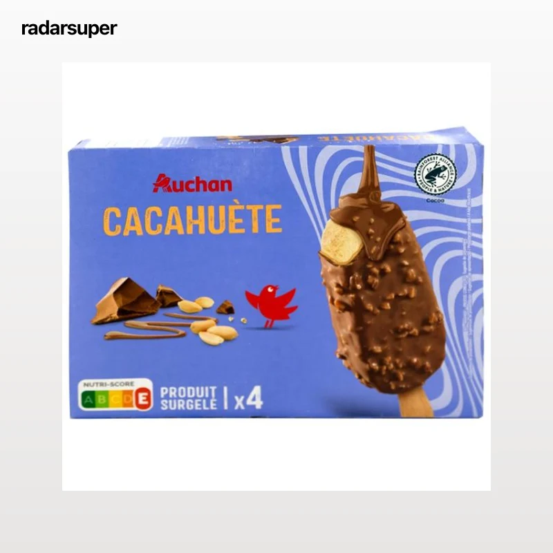 AUCHAN Bombón helado de cacahuete, cubierto de chocolate con leche 4 x 90 ml. Producto Alcampo
