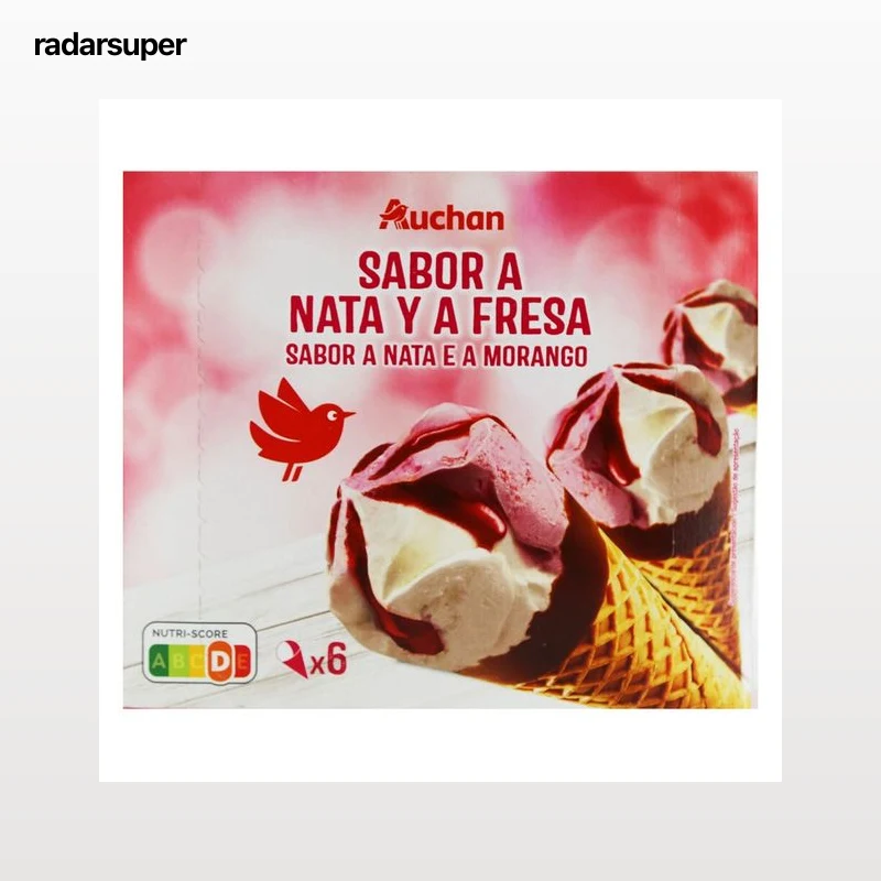 AUCHAN Conos de helado de nata y fresa con salsa de fresa 6 x 120 ml. Producto Alcampo