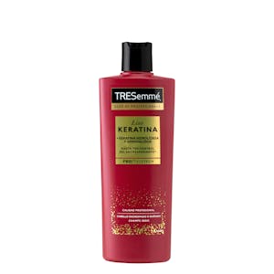 Champú Liso Keratina TRESemmé cabello encrespado o dañado