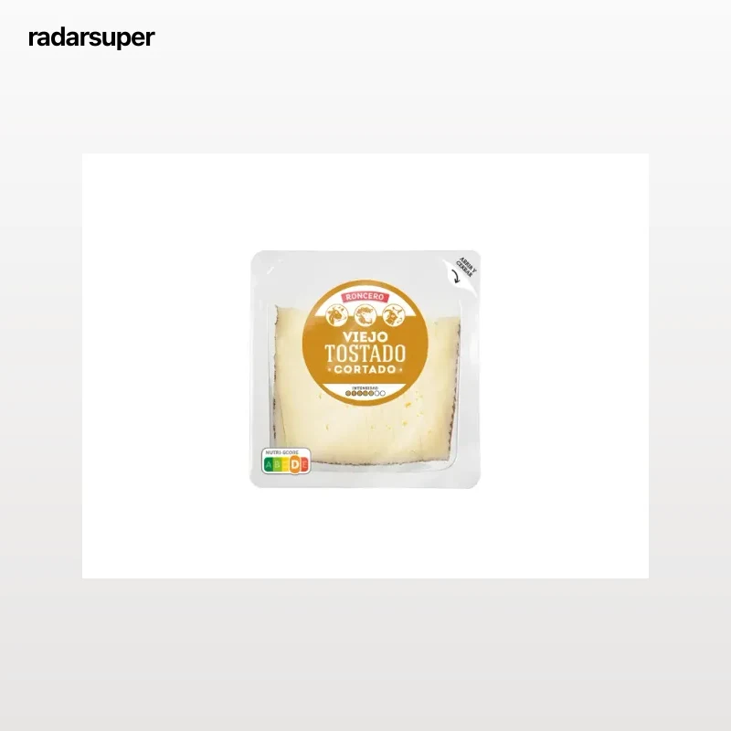 Cuña de queso viejo tostado mezcla cortado