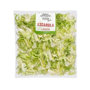 Escarola rizada cortada y lavada