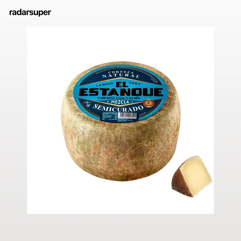 EL ESTANQUE Queso mezcla semicurado con corteza natural al corte. - Trozo
