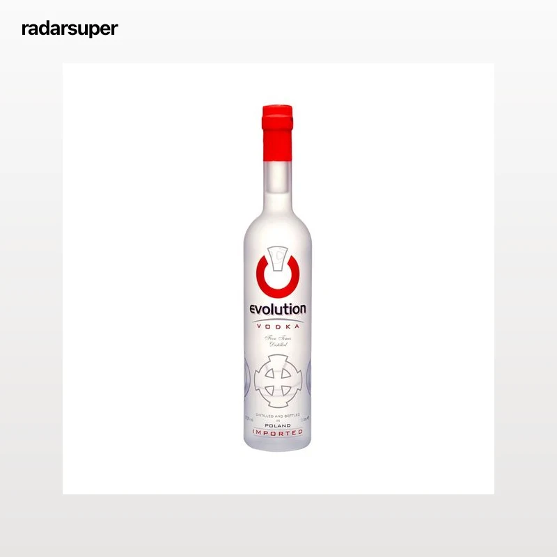 EVOLUTION Vodka blanco destilado y embotellado en Polonia botella 70 cl.