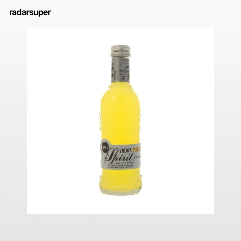 MG SPIRIT Combiando de vodka con piña botella de 27,5 cl.