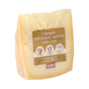 Queso curado mezcla madurado en madera