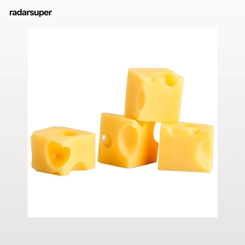 Queso suizo emmentaler elaborado con leche cruda  y con Denominación de Origen Protegida (AOP). - Taco ensalada 1 cm