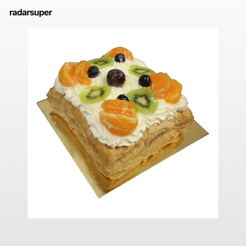 Tarta de hojaldre de nata con frutas, 460g.