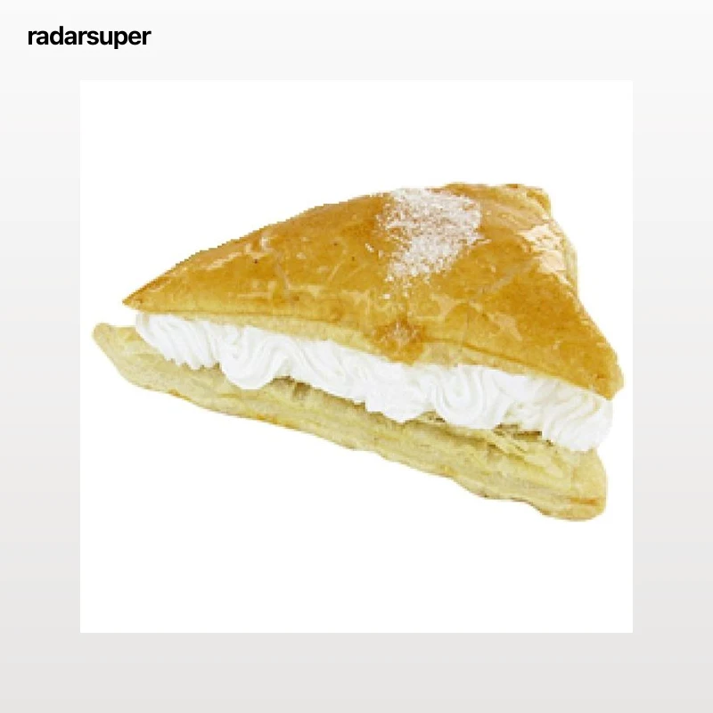 Triangulo relleno de nata.