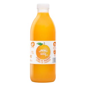 Zumo de naranja recién exprimido